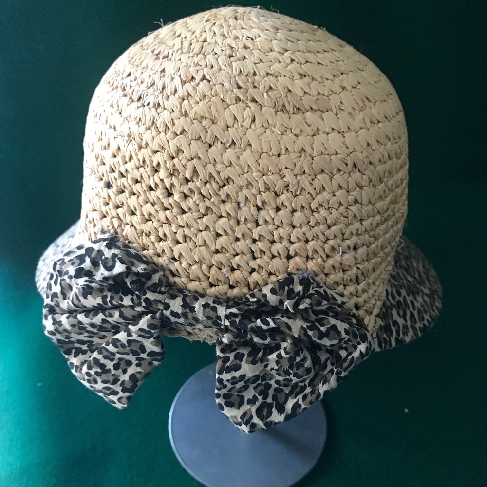 Straw Hat - Picture 2 of 3